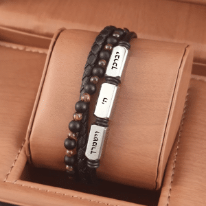 צמיד לגבר עם חריטה אישית - חום מרובעים 1